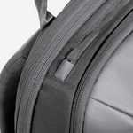 Legacy Series Shoulder Bag 15.6inch